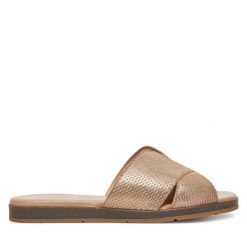 Klapki Lasocki. Brązowe klapki damskie Lasocki, bez wzorów, bez obcasa. Za 119.99 zł.