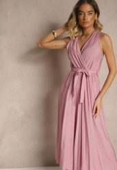Fioletowy Kombinezon Taliowany z Wiskozą Ozdobiony Paskiem Evintria. Fioletowe kombinezony damskie Renee, l, bez wzorów, z wiskozy, eleganckie, bez kołnierzyka, bez ramiączek. Za 54.99 zł.