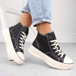 Trampki damskie wysokie na platformie czarne Big Star OO274063. Czarne trampki i tenisówki damskie Big Star, bez wzorów, ze skóry ekologicznej. Za 84.00 zł.
