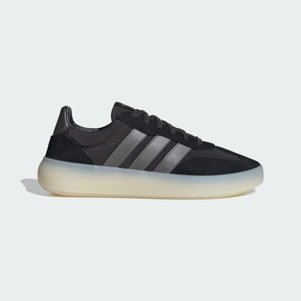 Buty Barreda Decode. Czarne obuwie trekkingowe damskie Adidas. Za 319.00 zł.