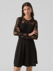 Vero Moda Sukienka codzienna 10296124 Czarny Regular Fit. Czarne sukienki damskie Vero Moda, na co dzień, xs, bez wzorów, z syntetyku, bez kołnierzyka, bez ramiączek, proste. Za 239.99 zł.