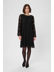 CULTURE Sukienka w kolorze czarnym rozmiar: M. Czarne sukienki damskie Culture, na co dzień, m, bez wzorów, z koronki, bez kołnierzyka, bez ramiączek, midi, proste. Za 160.96 zł.