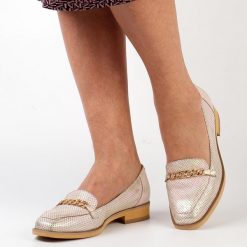 Złote skórzane Polskie mokasyny damskie, loafersy Deoni D487. Żółte mokasyny damskie Deoni, ze skóry. Za 329.00 zł.