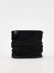 Komin z naszywką - czarny. Czarne szaliki dziecięce Reserved, z bawełny, bez ramiączek. W wyprzedaży za 17.99 zł.