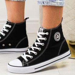 Czarne trampki damskie American Club 9120 Lh70. Czarne trampki i tenisówki damskie American CLUB, bez wzorów, z materiału. Za 89.00 zł.