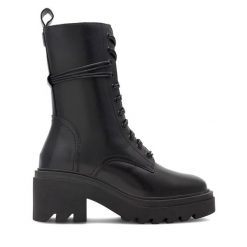 Botki GINO ROSSI. Czarne botki damskie Gino Rossi, bez obcasa, na słupku, bez zapięcia. Za 379.99 zł.