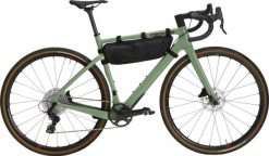 Torba na siodełko rowerowe BBB Cycling Middle Mate. Czarne torebki klasyczne damskie BBB CYCLING, bez wzorów, z nylonu, bez dodatków. Za 222.05 zł.