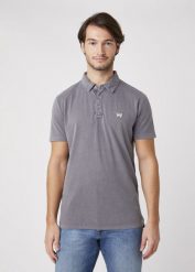 MĘSKI T-SHIRT POLO WRANGLER SS GD POLO TORNADO GREY W7ANDB70C 112131352. Szare koszulki polo męskie Wrangler, m, bez wzorów, bez ramiączek. Za 149.99 zł.