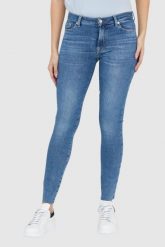 7 FOR ALL MANKIND Niebieskie jeansy z wysokim stanem i poszarpanymi nogawkami HW SKINNY SLIM ILLUSION Stride. Niebieskie jeansy damskie 7 FOR ALL MANKIND, z podwyższonym stanem. W wyprzedaży za 499.99 zł.