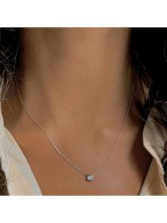 Les Petites Précieuses Srebrny naszyjnik z zawieszką z diamentem - dł. 39 cm rozmiar: onesize. Szare naszyjniki damskie Les Petites Précieuses, srebrne. Za 191.42 zł.