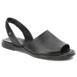 Czarne Sandały Armodo Wygodne Obuwie Damskie. Czarne sandały damskie Armodo, z aplikacjami, bez obcasa. Za 299.00 zł.