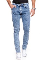 SPODNIE MĘSKIE WRANGLER LARSTON GLACE BLUE W18SFK18A 112127481. Niebieskie spodnie materiałowe męskie Wrangler, bez wzorów, z jeansu. W wyprzedaży za 89.99 zł.