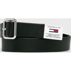Tommy Jeans - Pasek skórzany. Czarne paski damskie Tommy Jeans, bez wzorów, z jeansu. W wyprzedaży za 119.90 zł.