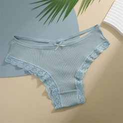 Figi z paseczkami i koronką na co dzień i okazje Vladena. Brązowe figi damskie Intica, l, bez wzorów, z koronki. Za 49.00 zł.