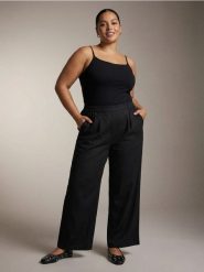 Spodnie wide leg z domieszką lnu Plus size - czarny. Czarne spodnie materiałowe damskie Sinsay, bez wzorów, plus size. Za 49.99 zł.