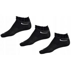 Skarpety stopki Nike 3 pary czarne. Czarne skarpetki damskie Nike, bez wzorów. Za 62.00 zł.