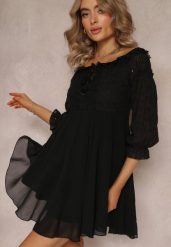 Czarna Sukienka z Rękawami 7/8 i Ozdobną Koronką Cascantha. Czarne sukienki damskie Renee, m, bez wzorów, z koronki, bez kołnierzyka, bez ramiączek, mini. W wyprzedaży za 104.99 zł.