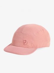 Czapka z daszkiem damska Fjallraven Abisko Trekking Cap. Czerwone czapki z daszkiem damskie Fjällräven, bez wzorów, z bawełny. Za 229.55 zł.