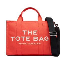 Torebka Marc Jacobs. Brązowe torebki klasyczne damskie MARC JACOBS, bez wzorów, bez dodatków. Za 799.99 zł.