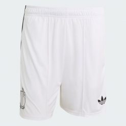 Spodenki wyjazdowe Belgia 26. Białe szorty męskie Adidas, bez wzorów, sportowe. Za 199.00 zł.