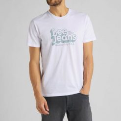 LEE SS 70S LOGO TEE MĘSKI T-SHIRT WHITE L62NFQ12 112114725. Białe t-shirty męskie Lee, l, bez wzorów, bez kołnierzyka. Za 69.99 zł.