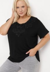 Czarny Klasyczny T-shirt z Koronką przy Dekolcie Fioma. Czarne t-shirty damskie Born2be, l, bez wzorów, z jeansu, bez kołnierzyka. Za 19.99 zł.