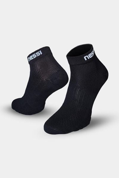 Bezszwowe skarpety oddychające Nessi Sportswear. Żółte skarpetki damskie NESSI SPORTSWEAR, bez wzorów, z bawełny. Za 59.90 zł.