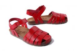 YOKONO VILLA-256 VAQ ROJO, sandały damskie. Żółte sandały damskie Yokono, bez wzorów, bez obcasa. Za 239.90 zł.