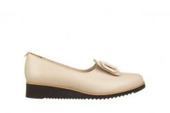Półbuty Bayla-159 4259 001-P Beż Lico 159036, Skóra naturalna - 37. Brązowe półbuty damskie Bayla, bez wzorów, z jeansu, bez obcasa, na koturnie. W wyprzedaży za 179.10 zł.