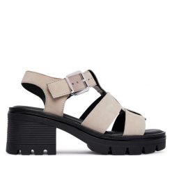 Sandały Tamaris. Brązowe sandały damskie Tamaris, bez wzorów, bez obcasa, na słupku. Za 369.99 zł.