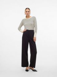 Vero Moda Sweter w kolorze czarno-kremowym rozmiar: L. Czarne swetry klasyczne damskie Vero Moda, l, z włókna, bez kołnierzyka. Za 96.83 zł.