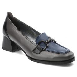Granatowe Półbuty Armodo Skórzane Eleganckie Buty Na Obcasie. Niebieskie półbuty damskie Armodo, bez wzorów, ze skóry, eleganckie, bez obcasa, na obcasie. Za 369.00 zł.