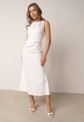 Biała Sukienka VICES Ozdobiona Aplikacją na Ramieniu Palleleora. Białe sukienki damskie Born2be, na co dzień, l, z aplikacjami, eleganckie, bez kołnierzyka, bez ramiączek, midi, proste. Za 179.99 zł.