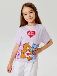 Bawełniana koszulka boxy z nadrukiem Care Bears - fioletowy. Fioletowe koszulki dziewczęce Sinsay, l, bez wzorów, z bawełny, bez ramiączek. Za 15.99 zł.