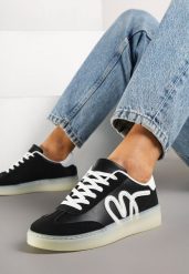Czarne Sneakersy Kultowe Tenisówki Zdobione Abstrakcyjną Aplikacją Fendiva. Czarne trampki i tenisówki damskie Renee, z aplikacjami, z jeansu. Za 74.99 zł.