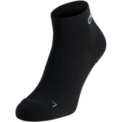 Skarpetki UNI ODLO Socks short ESSENTIAL. Czarne skarpetki damskie Odlo, bez wzorów, z meshu. Za 50.34 zł.