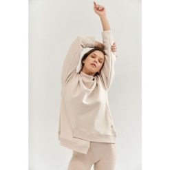 Bluza do jogi Moonholi Comfy Milky Way Sweatshirt z asymetrycznym krojem. Brązowe bluzy bez kaptura damskie MOONHOLI, l. Za 429.00 zł.