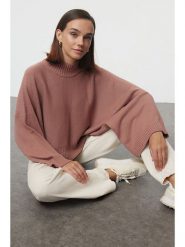 Trendyol Sweter w kolorze jasnoróżowym rozmiar: S. Różowe golfy damskie Trendyol, s, ze splotem, bez kołnierzyka. Za 74.28 zł.