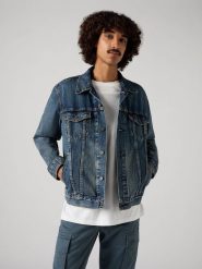 Levi's Kurtka dżinsowa w kolorze granatowym rozmiar: L. Niebieskie kurtki męskie Levi's, l, z aplikacjami, z bawełny, bez kaptura. Za 267.29 zł.