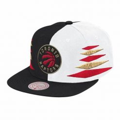 Czapka z daszkiem Mitchell & Ness NBA Diamond Cut Toronto-HHSS1093-TRAYYPPPBKWH. Białe czapki męskie Mitchell & Ness, bez wzorów, sportowe. Za 89.00 zł.