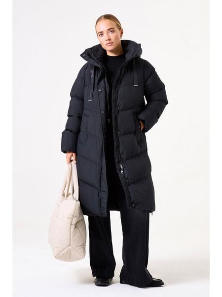 Garcia Płaszcz zimowy w kolorze czarnym rozmiar: M. Czarne płaszcze damskie Garcia, na zimę, m, bez wzorów, z puchu. Za 391.99 zł.