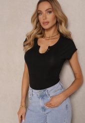 Czarny Dopasowany T-shirt z Ozdobnymi Guziczkami i Wycięciem przy Dekolcie Benolla. Czarne t-shirty damskie Renee, m, z aplikacjami, z jeansu, bez kołnierzyka. Za 44.99 zł.