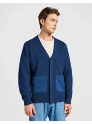 WRANGLER MĘSKI SWETER CARDIGAN BLUE 112357288 W8F5017358. Niebieskie swetry męskie Wrangler, m, bez wzorów, bez kołnierzyka. Za 199.99 zł.