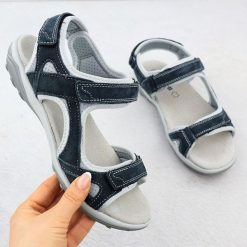 Skórzane sportowe sandały na rzepy granatowe Cambell AL94327. Sandały damskie Cambell, bez wzorów, ze skóry, bez obcasa. Za 125.99 zł.