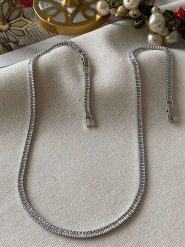 Luseera Pozłacany naszyjnik z cyrkoniami - dł. 45 cm rozmiar: onesize. Szare naszyjniki damskie Luseera, pozłacane. Za 43.99 zł.