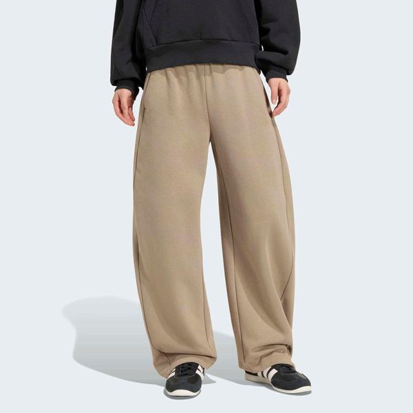 Spodnie damskie ADIDAS Barrell. Spodnie materiałowe damskie Adidas, bez wzorów, z bawełny. Za 239.99 zł.