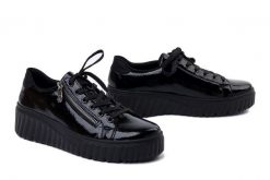 RIEKER N2501-00 black, półbuty damskie. Czarne półbuty damskie Rieker, bez wzorów, bez obcasa, na koturnie. Za 389.90 zł.