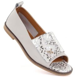 Skórzane półbuty damskie open toe beżowe Potocki JE19397. Brązowe półbuty damskie POTOCKI, bez wzorów, ze skóry, eleganckie, z otwartym noskiem, bez obcasa. Za 199.99 zł.