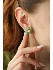 Pierres delicates Kolczyki-wkrętki w kolorze białym z perłami i agatami rozmiar: onesize. Zielone kolczyki damskie Pierres delicates, z agatem, z mosiądzu. Za 82.83 zł.