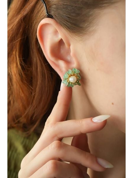 Pierres delicates Kolczyki-wkrętki w kolorze białym z perłami i agatami rozmiar: onesize. Zielone kolczyki damskie Pierres delicates, z agatem, z mosiądzu. Za 82.83 zł.